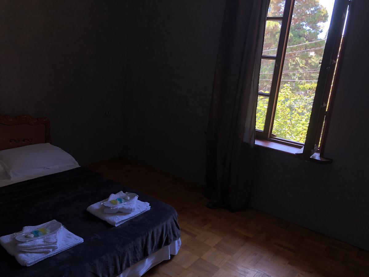 Lucky Family Hotel Tbiliszi Kültér fotó