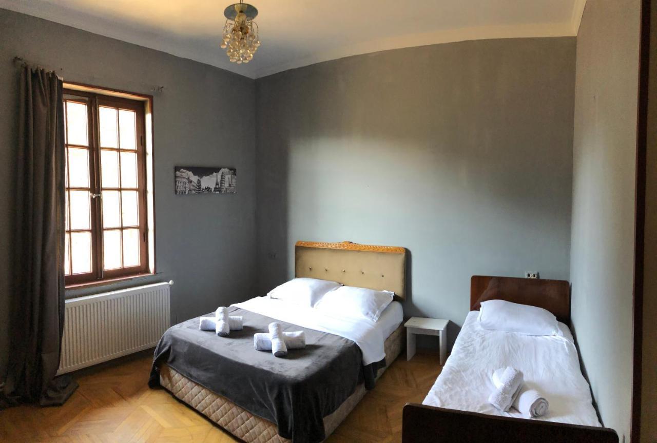 Lucky Family Hotel Tbiliszi Kültér fotó