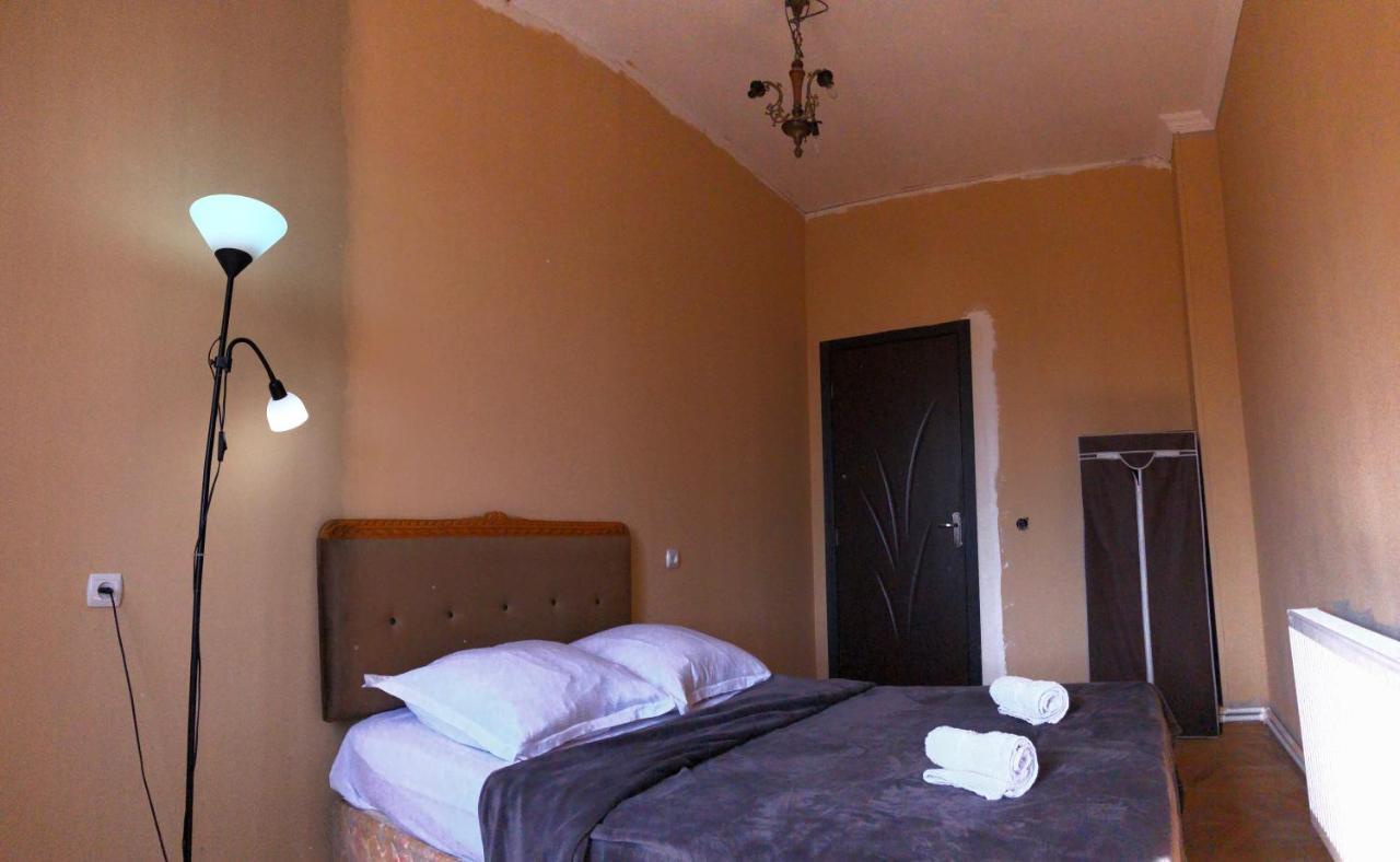 Lucky Family Hotel Tbiliszi Kültér fotó